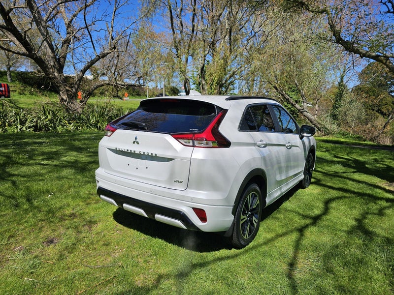 2025 Mitsubishi Eclipse Cross VRX 1.5PT/4WD/8CVT image 3