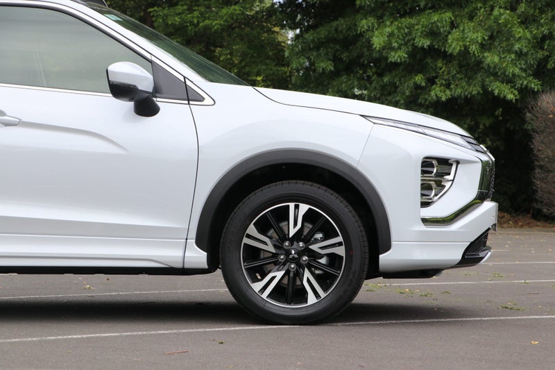 2025 Mitsubishi Eclipse Cross VRX 1.5PT/4WD/8CVT image 4