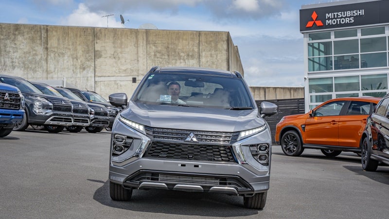 2025 Mitsubishi Eclipse Cross Vrx 1.5Pt/8Cvt image 3