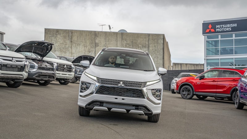 2025 Mitsubishi Eclipse Cross Vrx 1.5Pt/8Cvt image 3