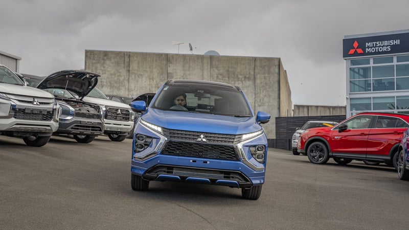 2025 Mitsubishi Eclipse Cross Vrx 1.5Pt/8Cvt image 3