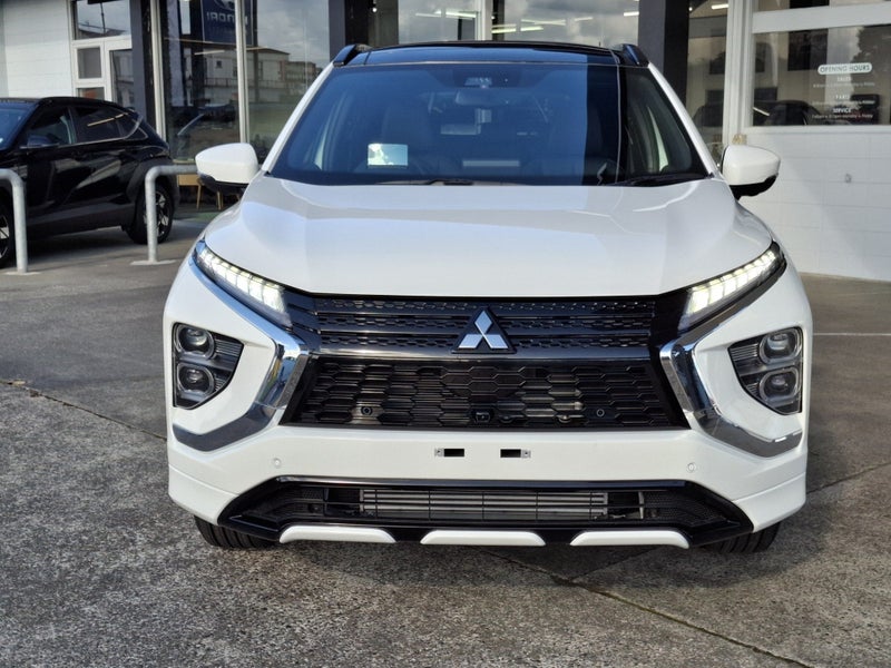 2025 Mitsubishi Eclipse Cross VRX 1.5Pt/8Cvt -... image 2