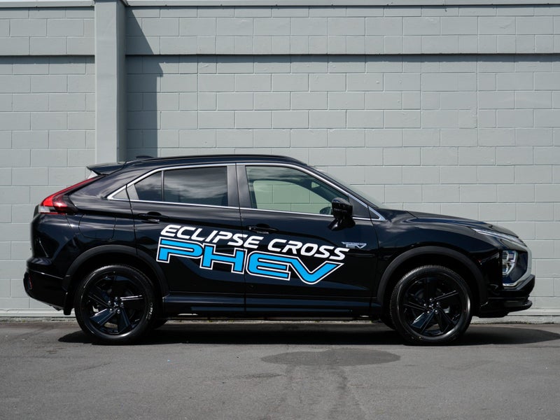 2025 Mitsubishi Eclipse Cross VRX 2.4PHEV 4WD image 3