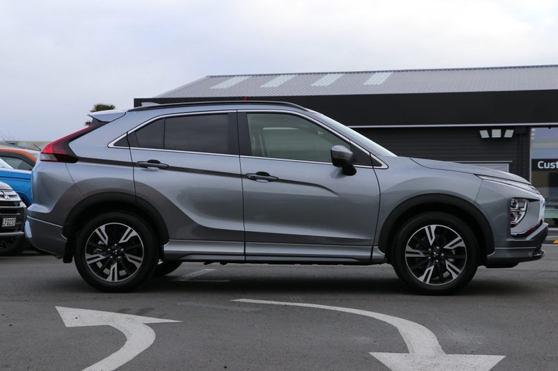 2025 Mitsubishi Eclipse Cross VRX 2WD 1.5T image 3