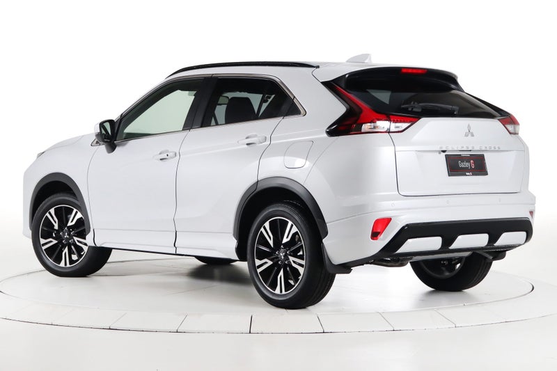 2025 Mitsubishi Eclipse Cross VRX 2WD image 2