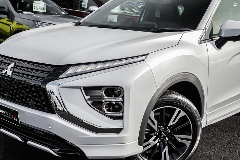 2025 Mitsubishi Eclipse Cross VRX 2WD image 2