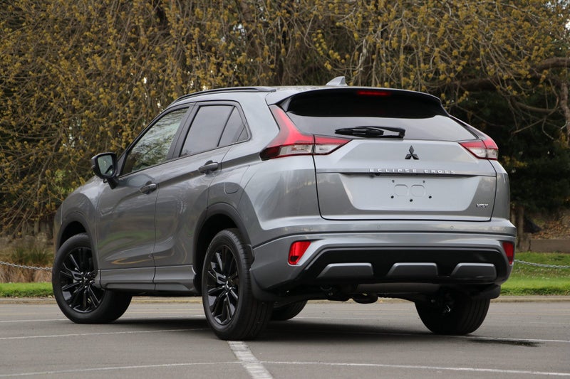 2025 Mitsubishi Eclipse Cross VRX 2WD (BLACK OUT) image 2