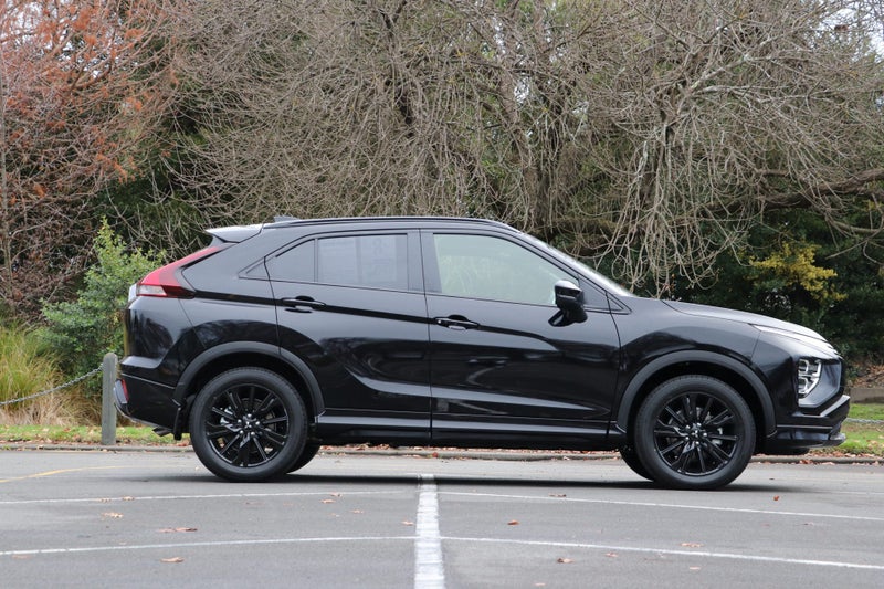 2025 Mitsubishi Eclipse Cross VRX 2WD (BLACK OUT) image 3