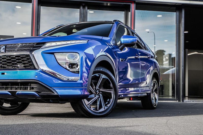 2025 Mitsubishi Eclipse Cross VRX 4WD PHEV image 2