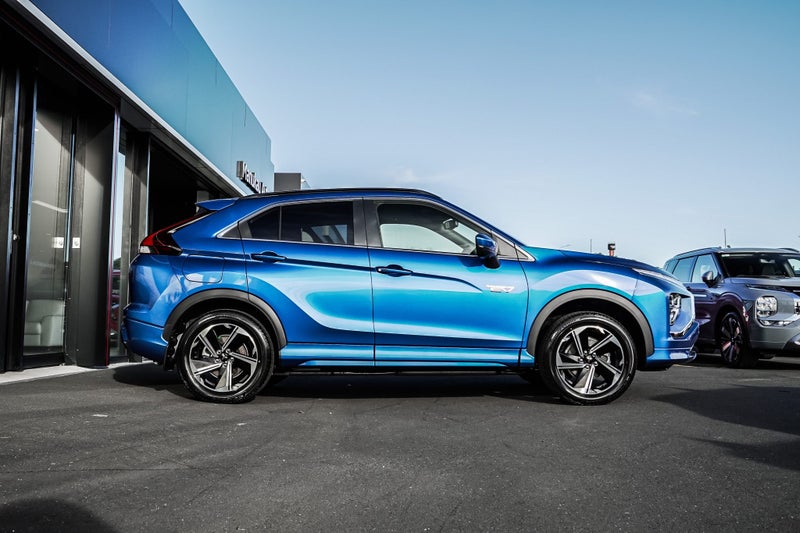 2025 Mitsubishi Eclipse Cross VRX 4WD PHEV image 4