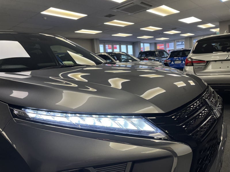 2025 Mitsubishi Eclipse Cross VRX image 2