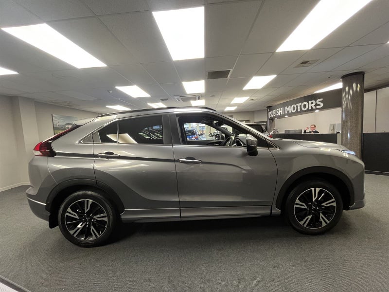 2025 Mitsubishi Eclipse Cross VRX image 4
