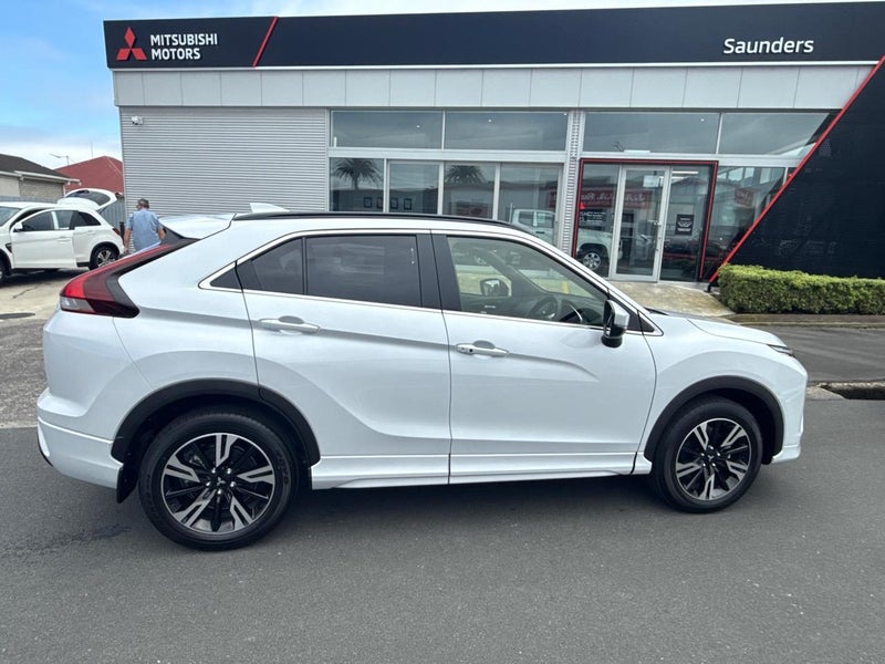 2025 Mitsubishi Eclipse Cross VRX image 3