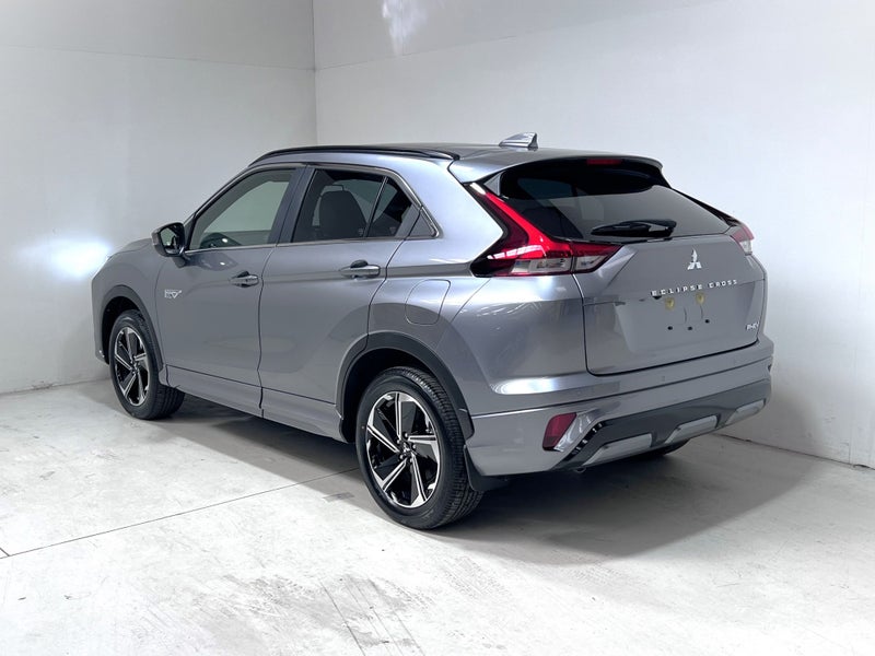 2025 Mitsubishi Eclipse Cross VRX PHEV 2.4 4WD... image 5