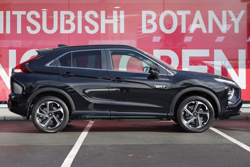 2025 Mitsubishi Eclipse Cross VRX PHEV 4WD SUV... image 3