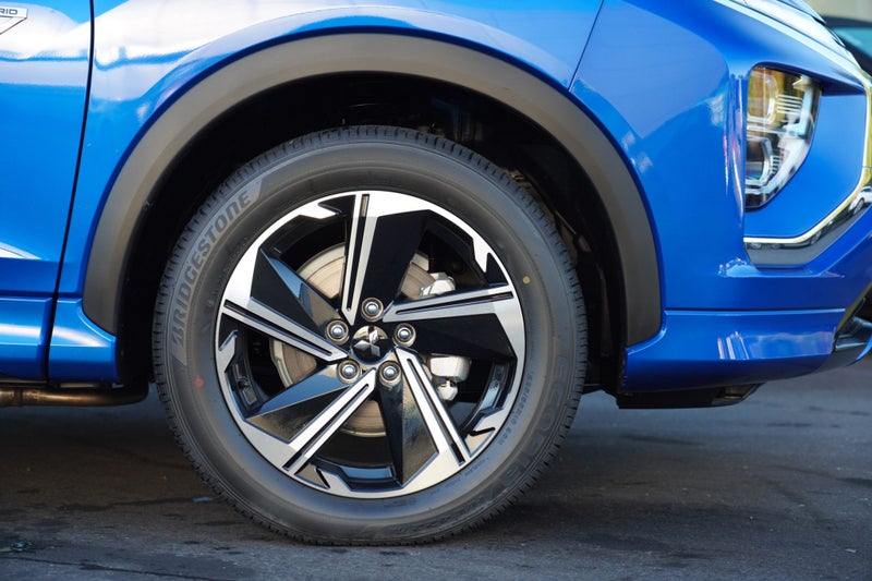 2025 Mitsubishi Eclipse Cross VRX PHEV 4WD SUV... image 3