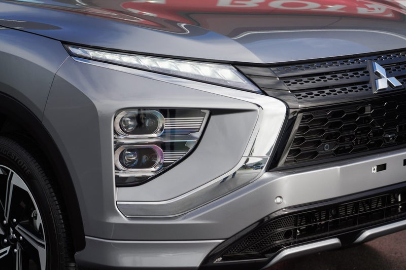 2025 Mitsubishi Eclipse Cross VRX PHEV 4WD SUV... image 4