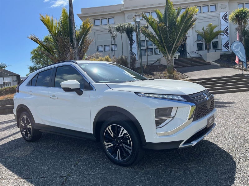 2025 Mitsubishi Eclipse Cross XLS image 1