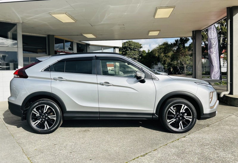 2025 Mitsubishi Eclipse Cross XLS 1.5P - image 4