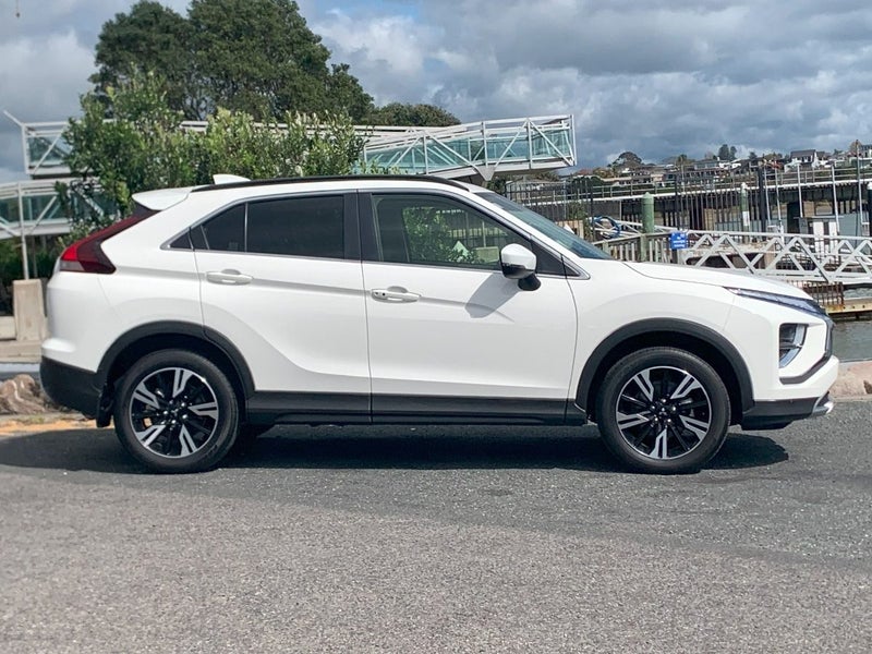 2025 Mitsubishi Eclipse Cross XLS 2WD 1.5L Petr... image 5