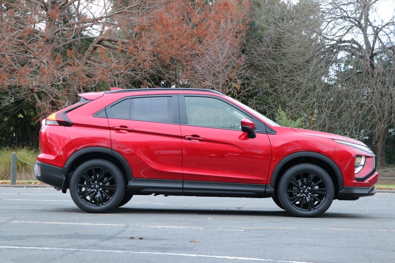2025 Mitsubishi Eclipse Cross XLS 4WD (BLACK OUT) image 3