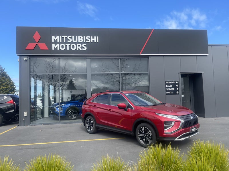 2025 Mitsubishi Eclipse Cross XLS - image 2