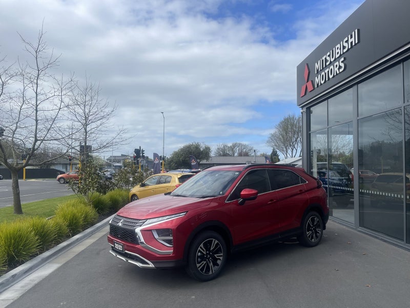 2025 Mitsubishi Eclipse Cross XLS - image 4