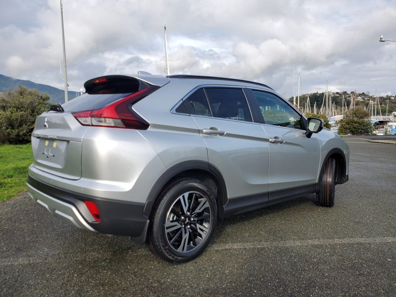 2025 Mitsubishi Eclipse Cross XLS - IN STOCK image 3