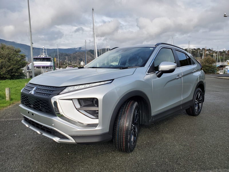 2025 Mitsubishi Eclipse Cross XLS - IN STOCK image 5