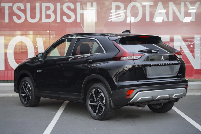 2025 Mitsubishi Eclipse Cross XLS PHEV SUV 4WD... image 2
