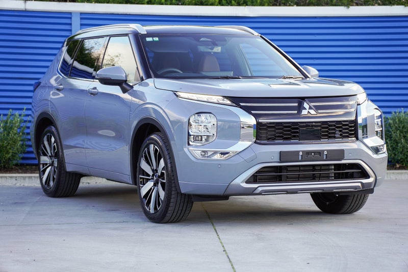 2025 Mitsubishi Outlander 2.5 Exceed 4x4 facelift image 1