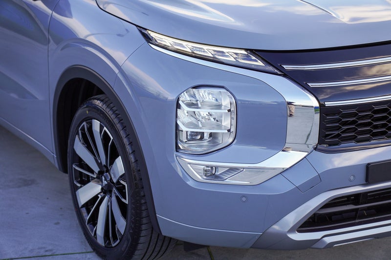 2025 Mitsubishi Outlander 2.5 Exceed 4x4 facelift image 2
