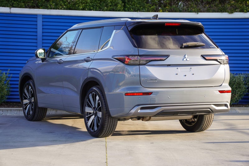 2025 Mitsubishi Outlander 2.5 Exceed 4x4 facelift image 5