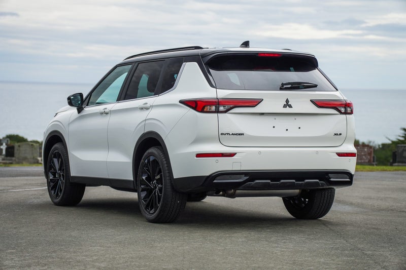 2025 Mitsubishi Outlander 2.5 XLS 2WD auto image 3