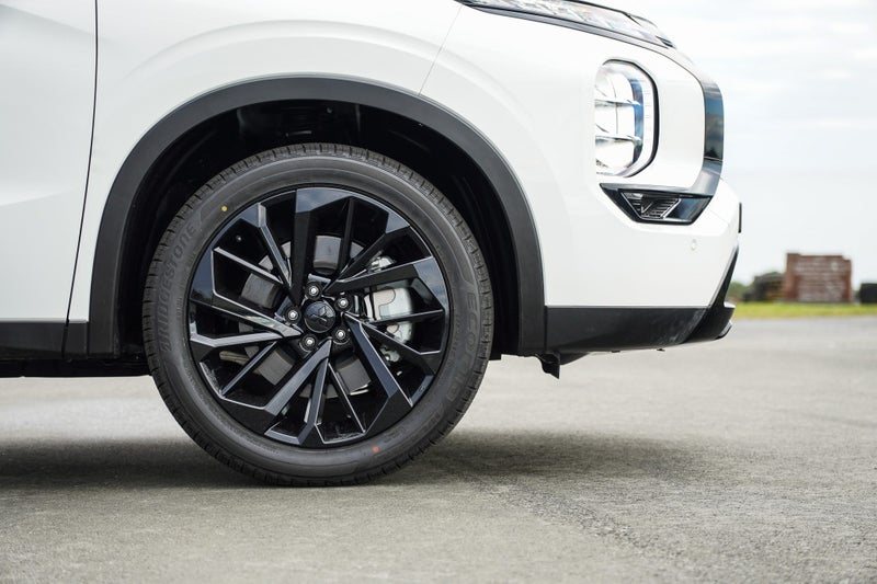 2025 Mitsubishi Outlander 2.5 XLS 2WD auto image 5