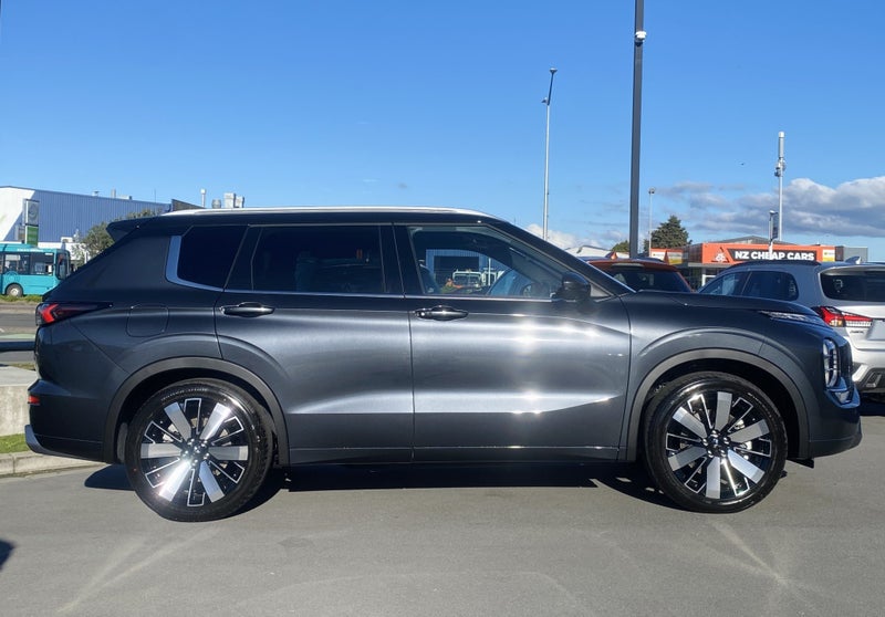 2025 Mitsubishi Outlander 2.5P EXCEED 4WD CVT image 4