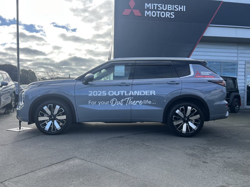 2025 Mitsubishi Outlander 2.5P EXCEED 4WD CVT image 2