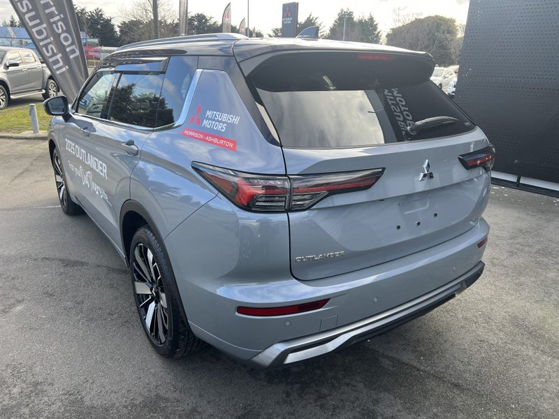 2025 Mitsubishi Outlander 2.5P EXCEED 4WD CVT image 3