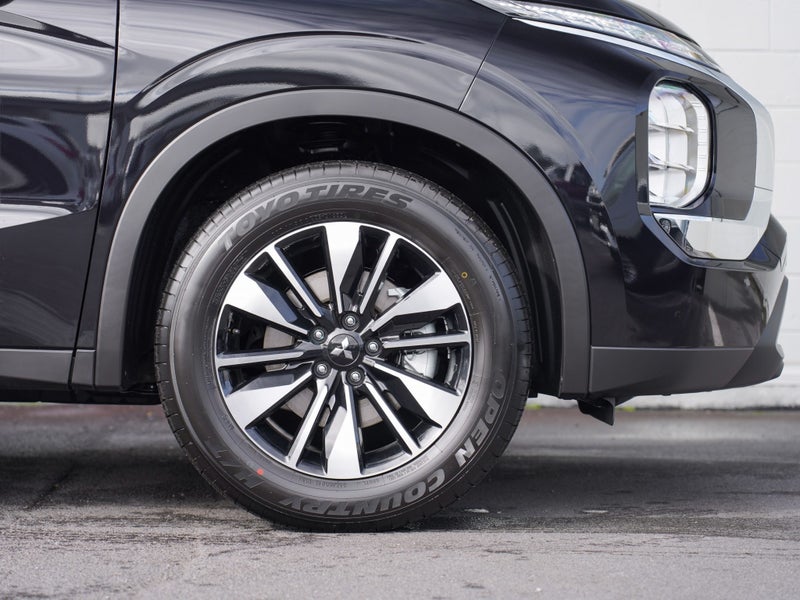 2025 Mitsubishi Outlander 2.5P LS 2WD image 5