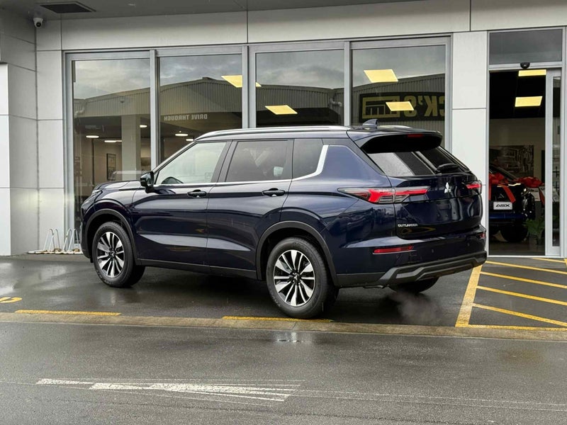 2025 Mitsubishi Outlander 2.5P LS 2WD CVT - 202... image 2