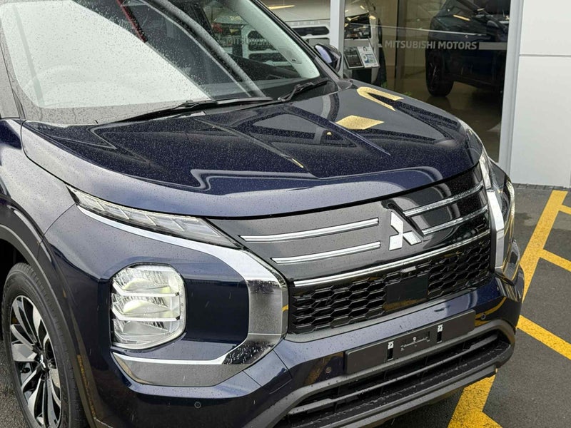 2025 Mitsubishi Outlander 2.5P LS 2WD CVT - 202... image 4