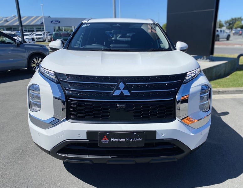 2025 Mitsubishi Outlander 2.5P LS 2WD CVT image 2