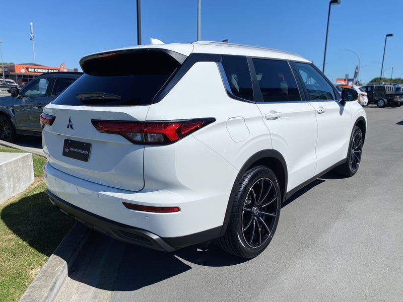 2025 Mitsubishi Outlander 2.5P LS 2WD CVT image 5