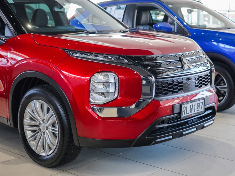 2025 Mitsubishi Outlander 2.5P LS 2WD CVT image 3