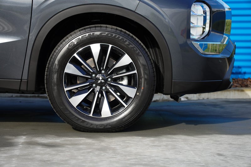 2025 Mitsubishi Outlander 2.5P LS 2WD CVT image 5