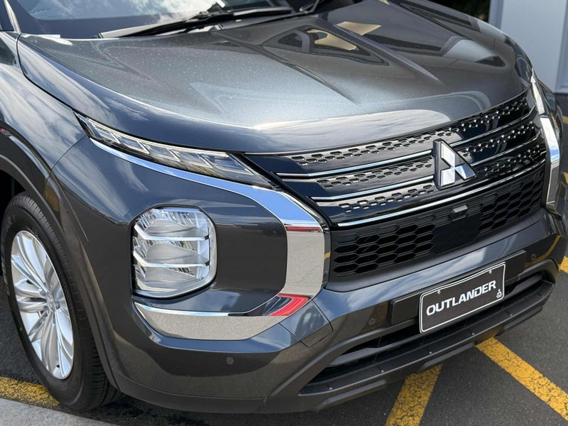 2025 Mitsubishi Outlander 2.5P LS 2WD CVT - RUN... image 3