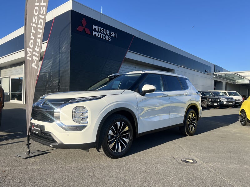 2025 Mitsubishi Outlander 2.5P LS 4WD CVT image 1
