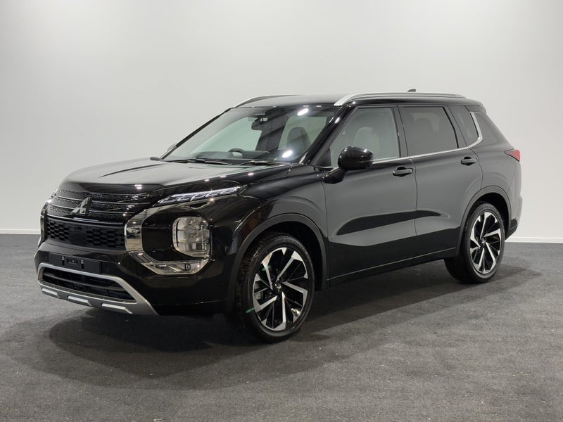 2025 Mitsubishi Outlander 2.5P VRX 2WD CVT image 3