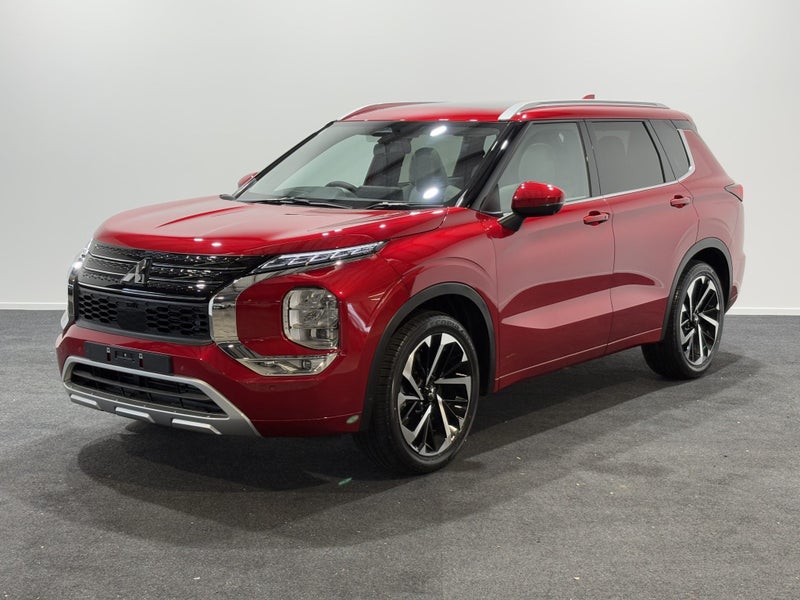 2025 Mitsubishi Outlander 2.5P VRX 2WD CVT image 3