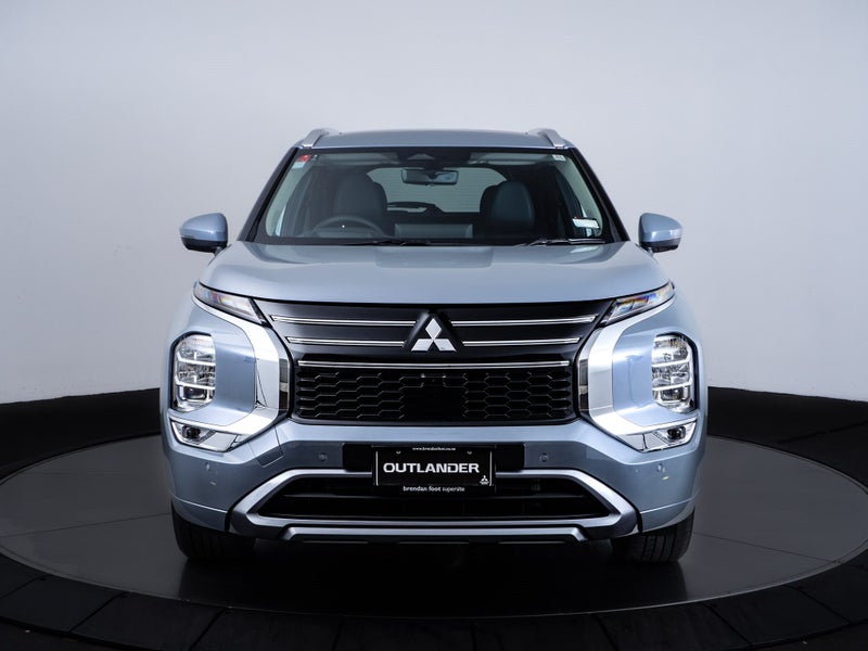 2025 Mitsubishi Outlander 2.5P VRX 2WD CVT image 5